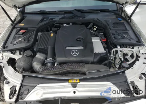 2015 Mercedes-Benz C 300 4Matic из США, поврежденный, VIN 55SWF4KB7FU011410